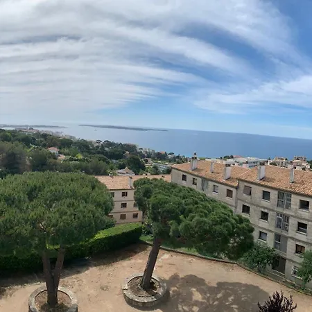 Grand Avec Vue Imprenable Et Panoramique