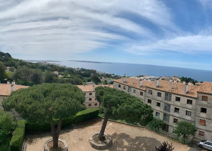 Grand Avec Vue Imprenable Et Panoramique